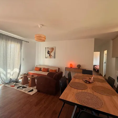 Paraiso, Maison Avec Piscine Route De