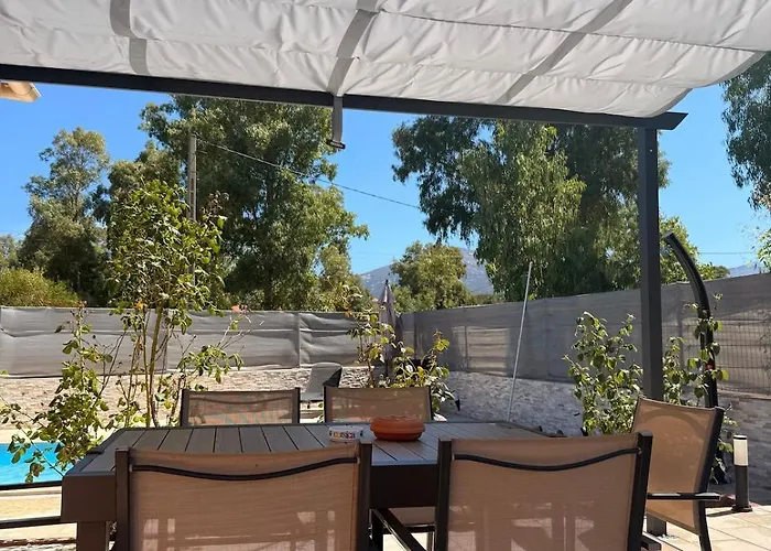 Paraiso, Maison Avec Piscine Route De 別荘