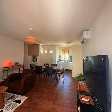 Dom wakacyjny Paraiso, Maison Avec Piscine Route De *