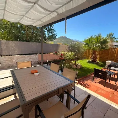 Casa vacanze Paraìso, Maison Avec Piscine Route De