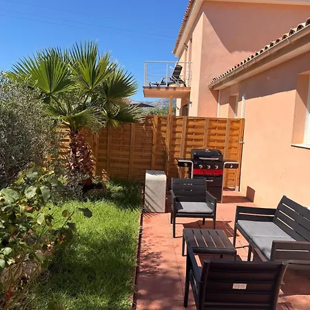 Dom wakacyjny Paraiso, Maison Avec Piscine Route De