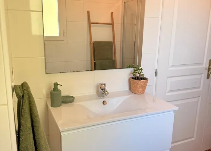 Paraiso, Maison Avec Piscine Route De Calenzana