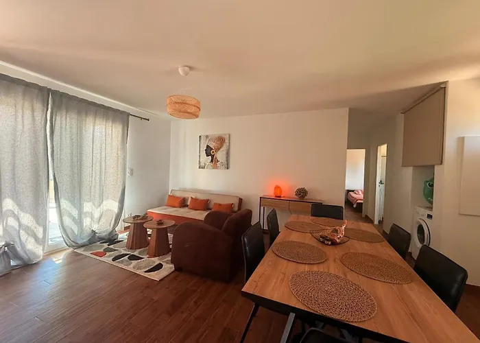 Paraìso, Maison Avec Piscine Route De