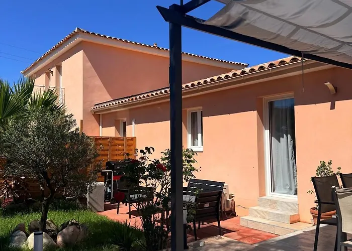 Dom wakacyjny Paraiso, Maison Avec Piscine Route De