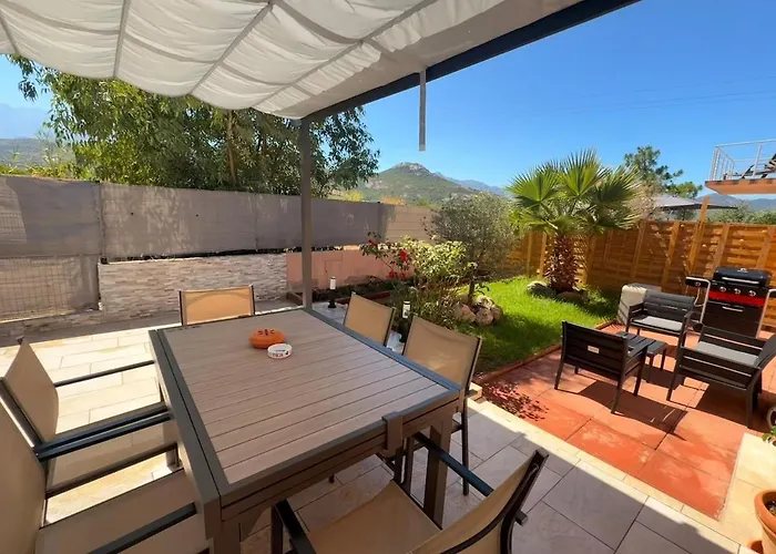 Dom wakacyjny Paraiso, Maison Avec Piscine Route De